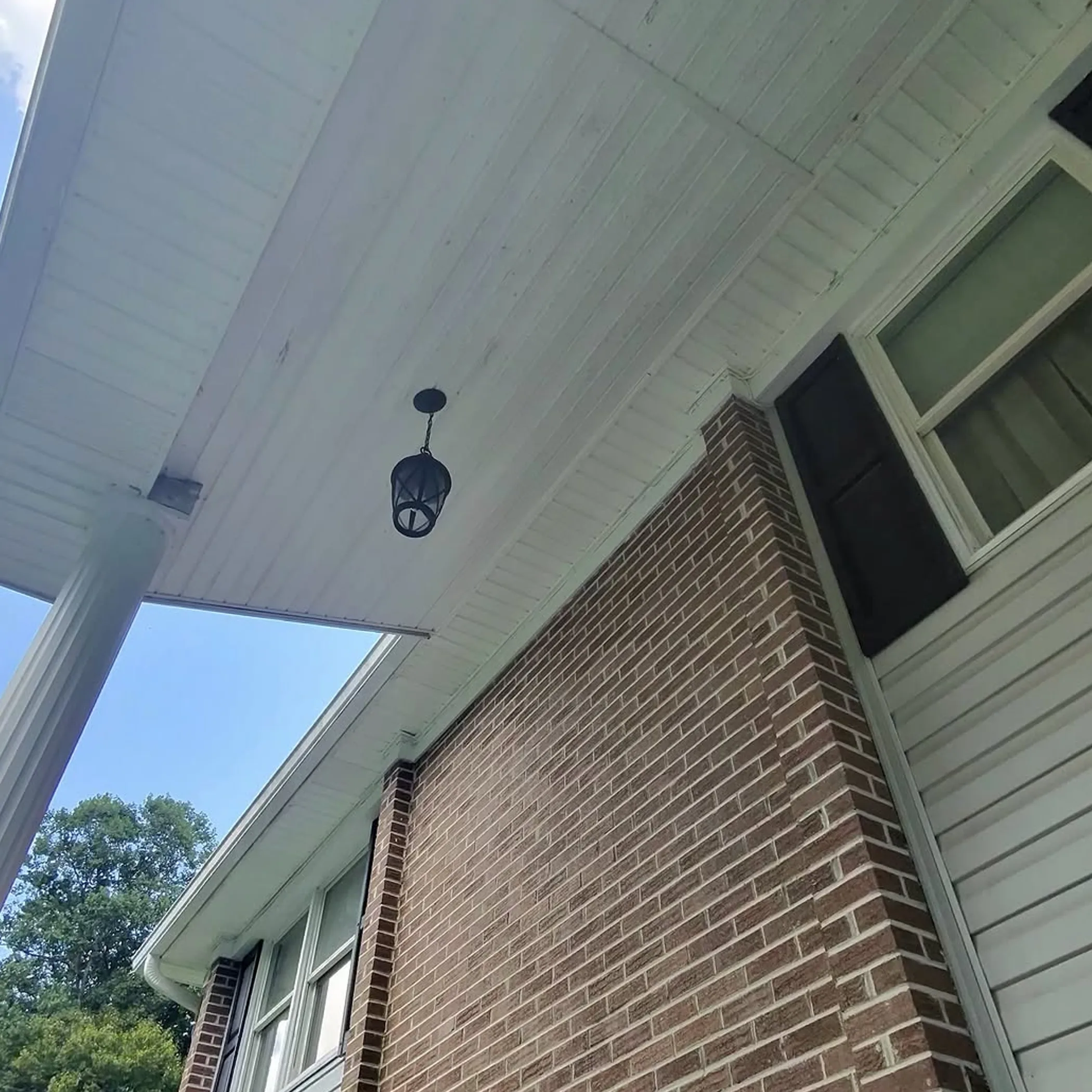 clean house exterior and fascia close-up