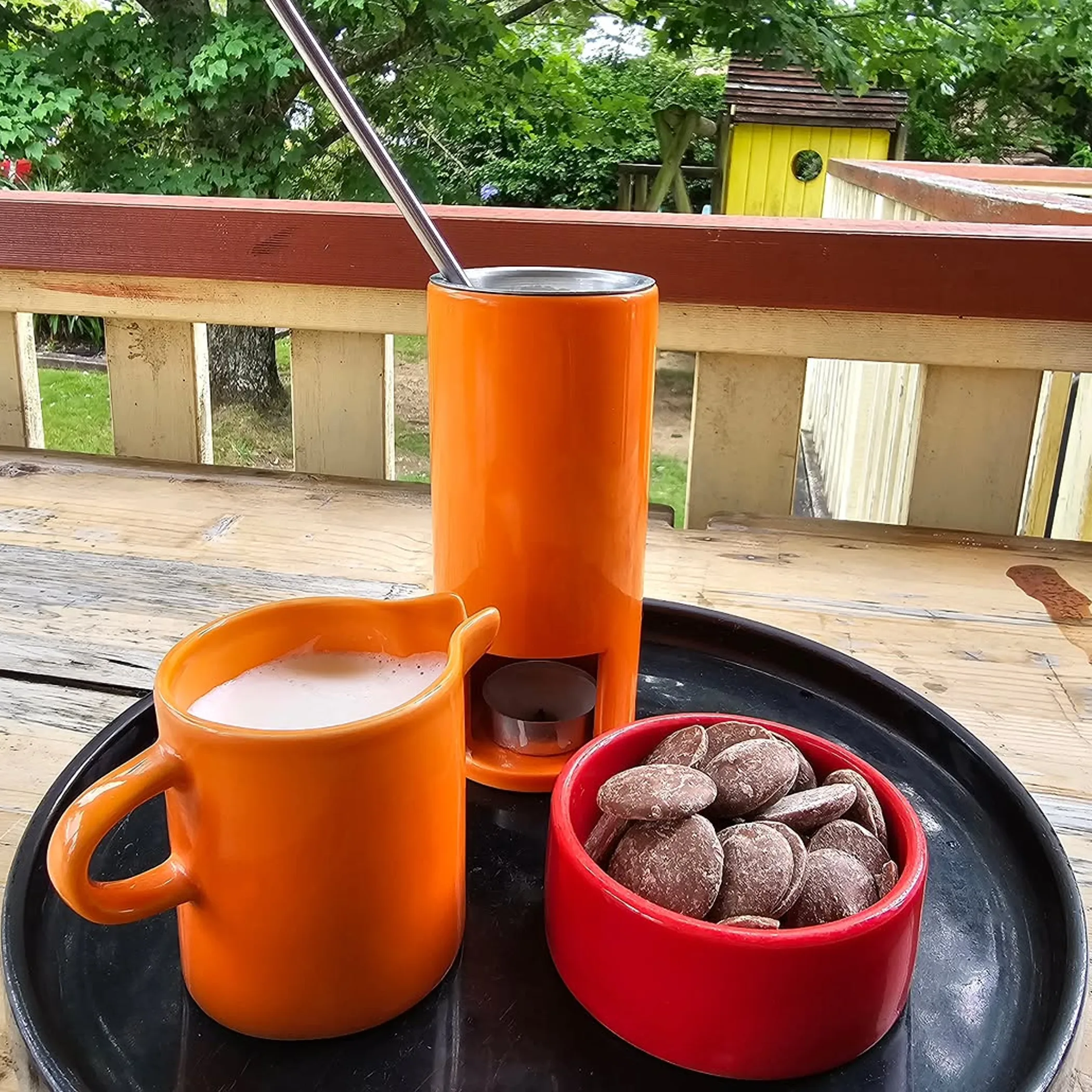hot chocolate fondue and chocolate pieces